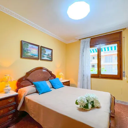 Apartamento Nina, 3 Hab, 2 Banos, Playa, A/a,6 Pers Salou
